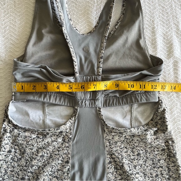 Lululemon Racerback Grey Floral Turbo Tank Tone It Built in Bra - Picture 11 of 11